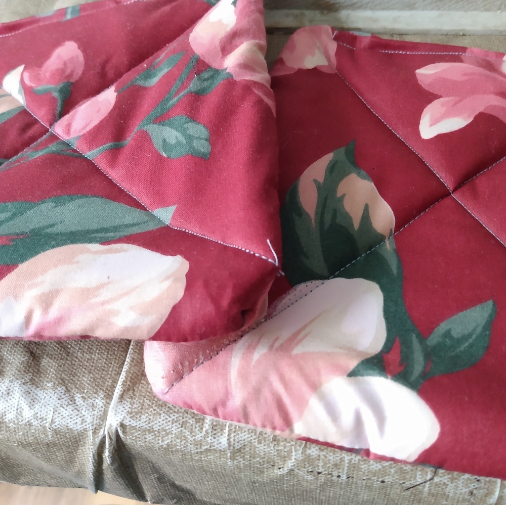 Pink flowers potholders set of 2